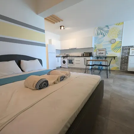 Caesar & Spa - Commodus Studio Apartment Perivolia tou Trikomou